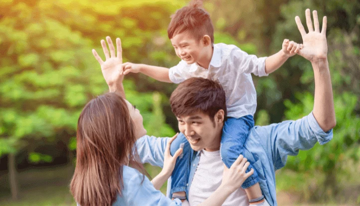 the-parents-play-with-their-child