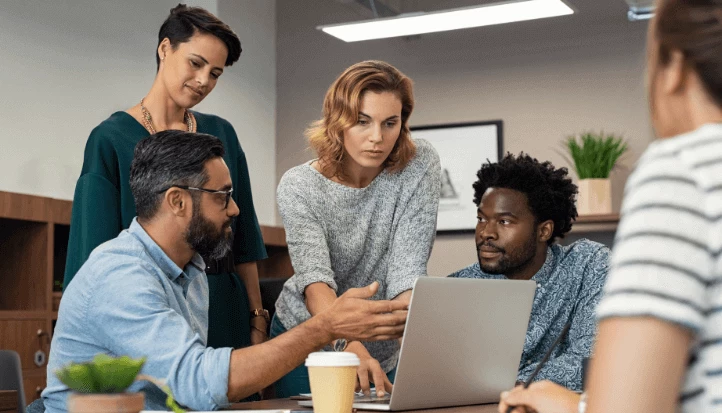 the-team-brainstorm-about-the-outsourced-bookkeeping-solution