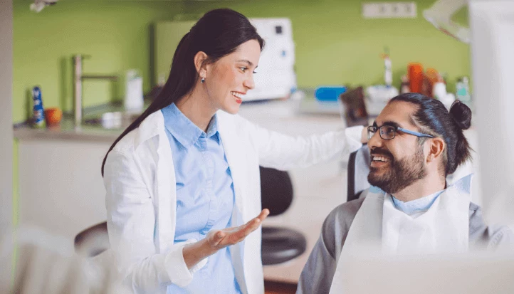 the-woman-cosult-her-patient-about-some-solutions