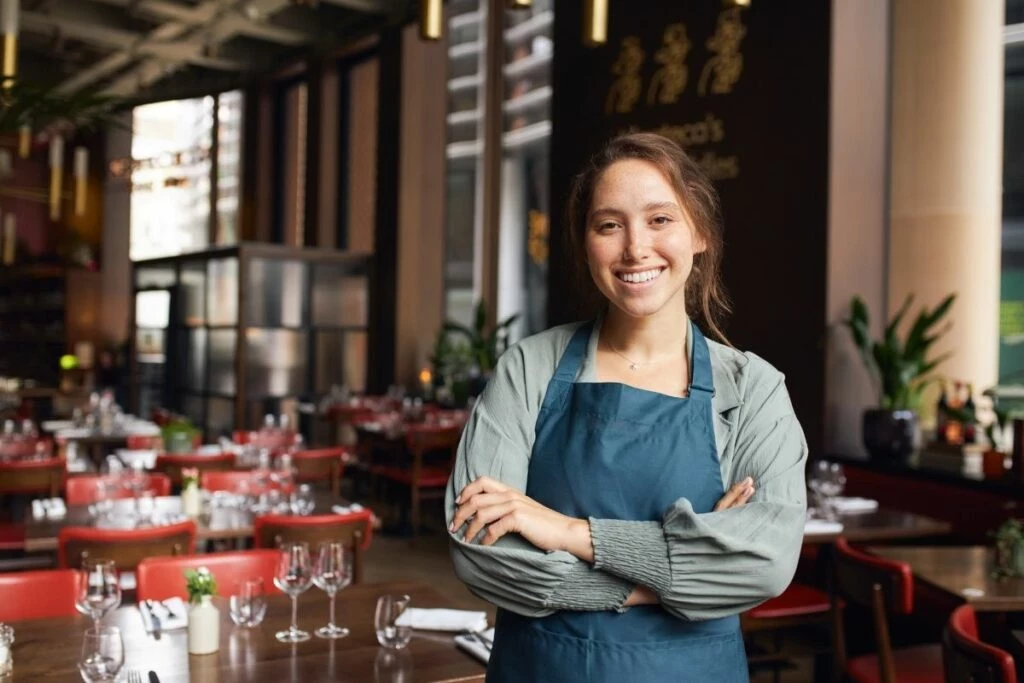 hiring-and-training-is-a-challenge-of-restaurant-operations