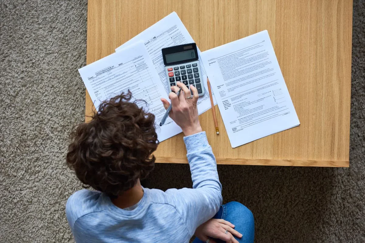 Tax credit vs Tax deduction calculator